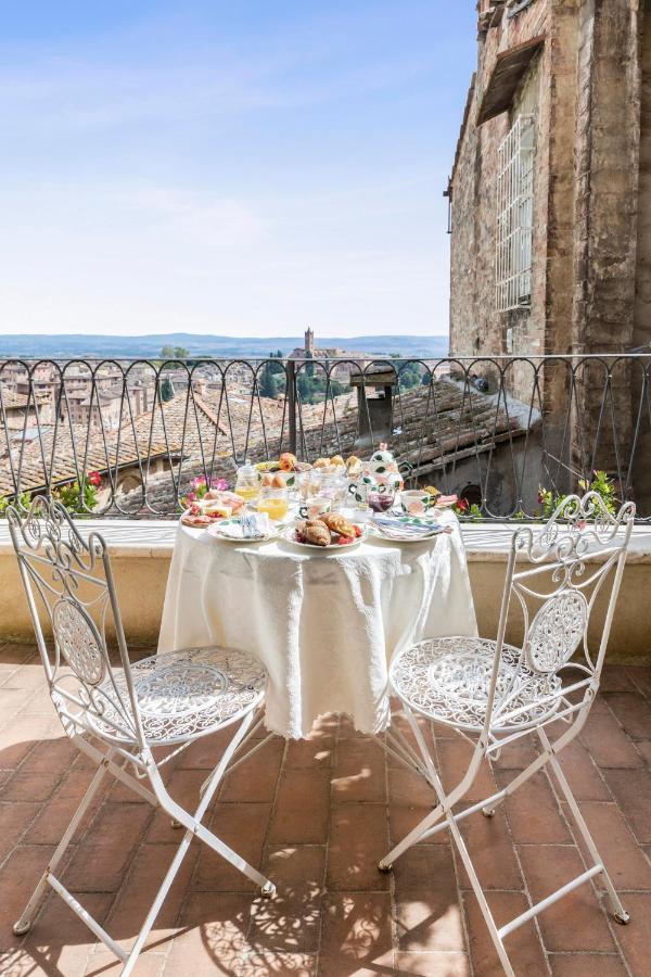 Bed and Breakfast Residenza D'Epoca Palazzo Borghesi Siena Exterior foto